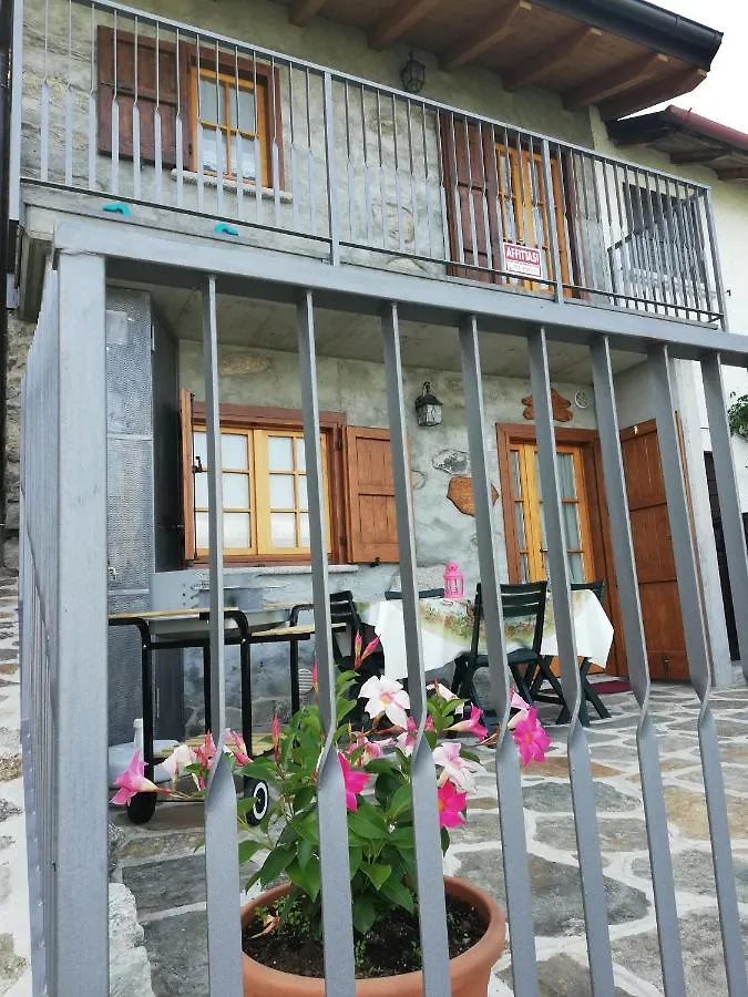펜션 Bugiallo Casa Anna - Montemezzo 빌라